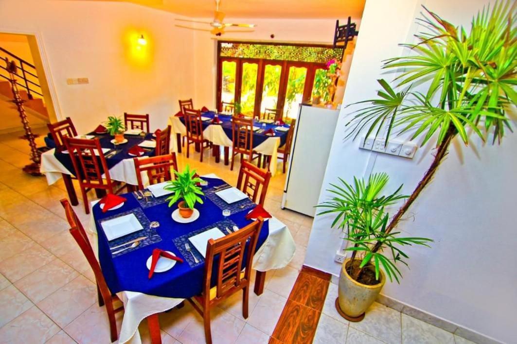 Thilaka City Hotel Anuradhapura Kültér fotó