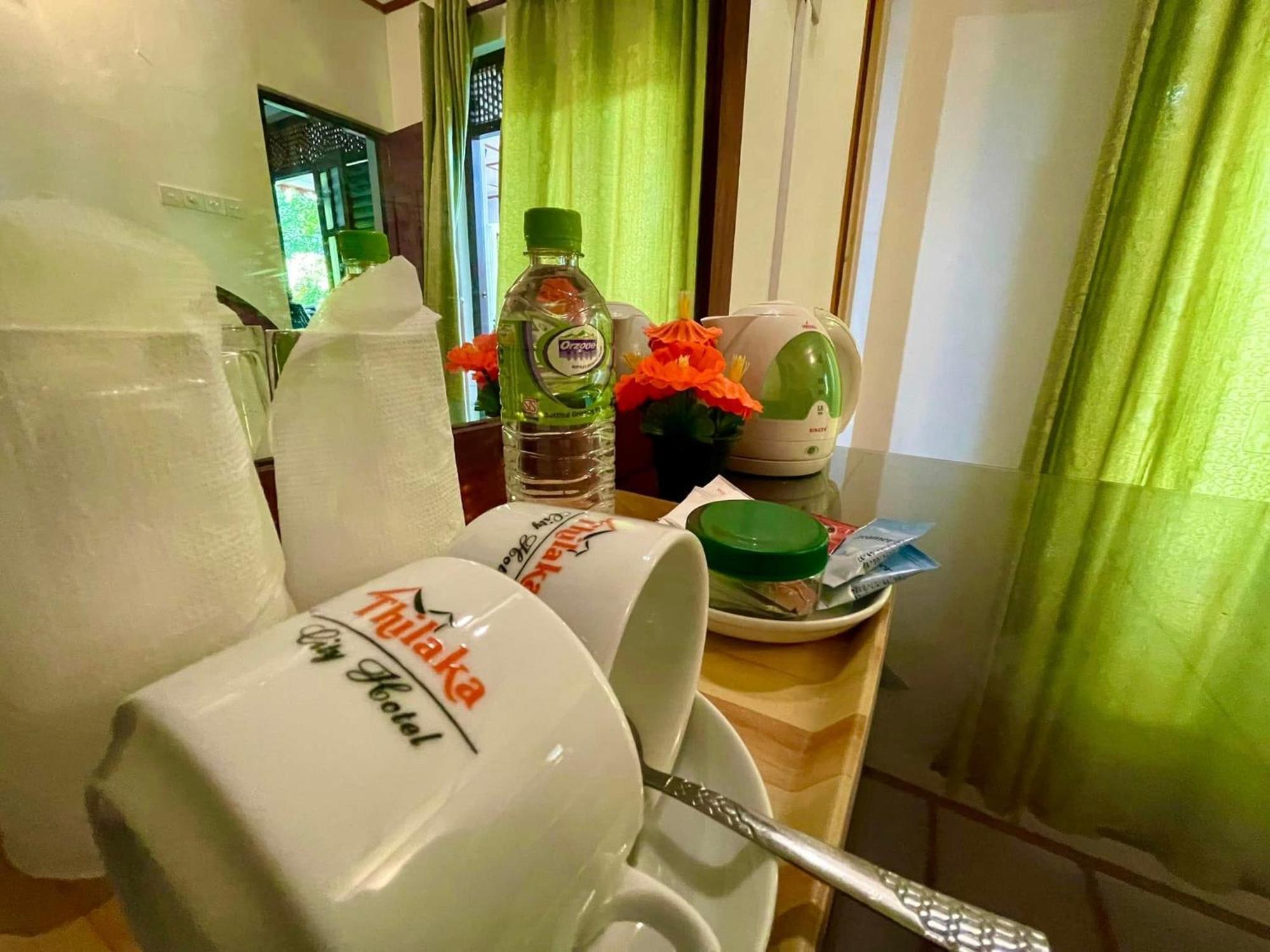 Thilaka City Hotel Anuradhapura Kültér fotó