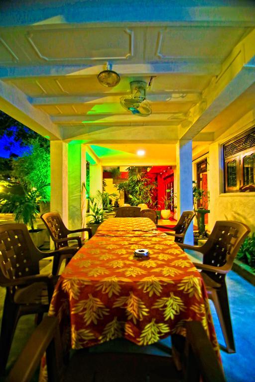 Thilaka City Hotel Anuradhapura Kültér fotó