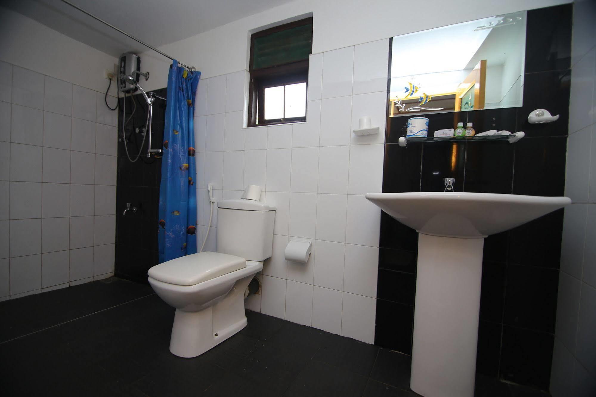 Thilaka City Hotel Anuradhapura Kültér fotó
