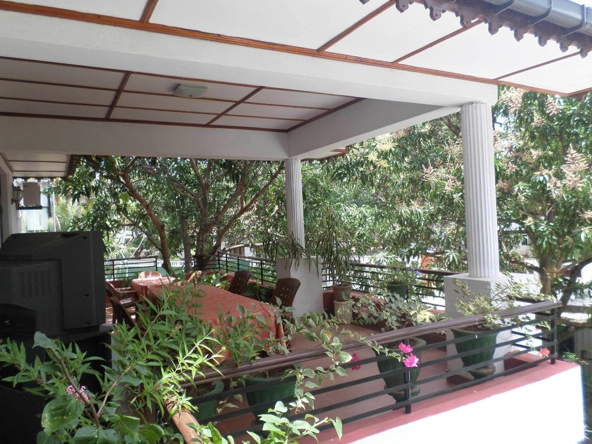 Thilaka City Hotel Anuradhapura Kültér fotó