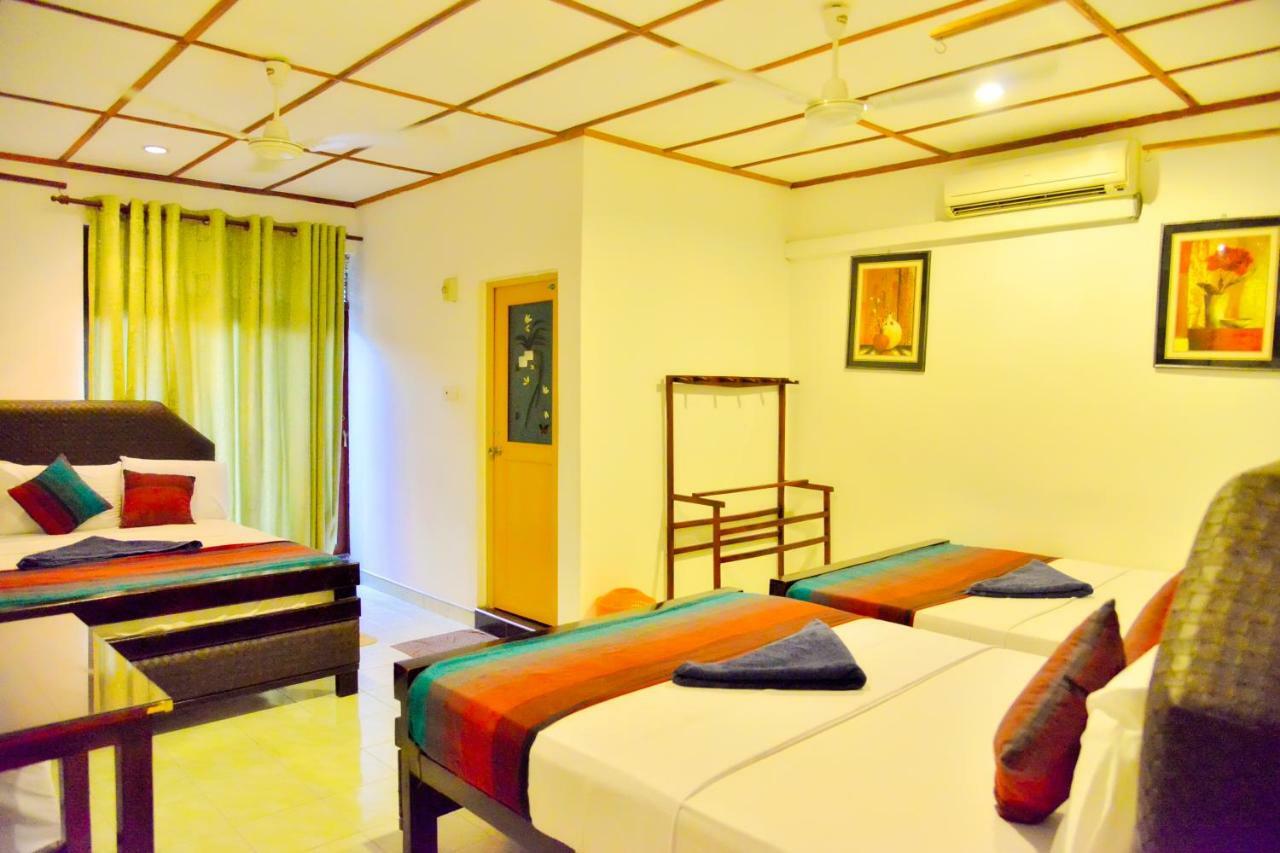 Thilaka City Hotel Anuradhapura Kültér fotó